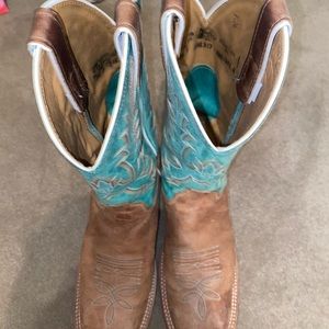 Women’s Justin boots